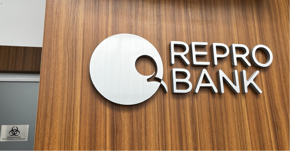 Isologotipo corpóreo de Reprobank